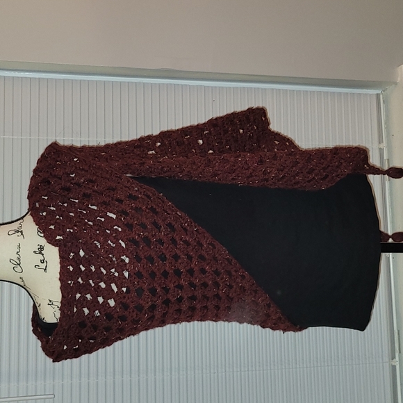 Burgandy tweed crochet shawl handmade by me - Picture 6 of 6